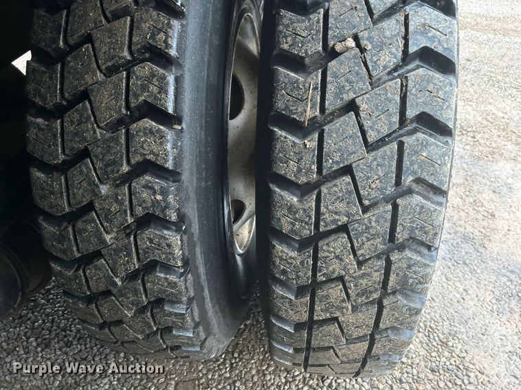 image for item DN0671 2004 Mack CX613 laydown truck