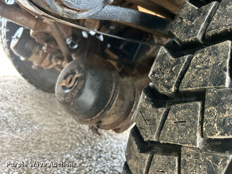 image for item DN0671 2004 Mack CX613 laydown truck