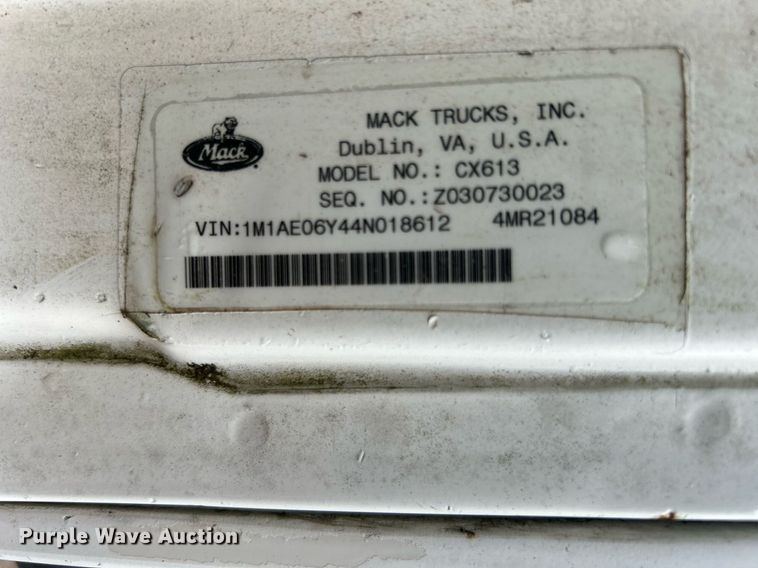 image for item DN0671 2004 Mack CX613 laydown truck