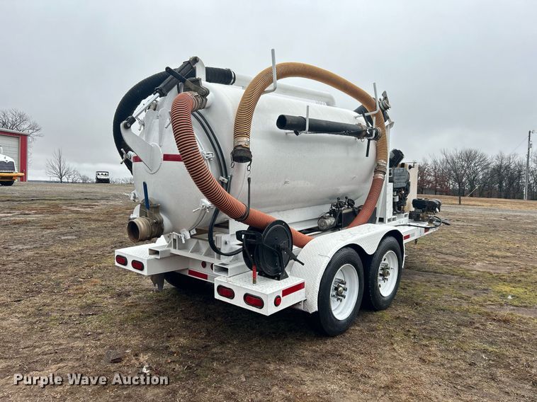 image for item DN0673 2014 Pacific Trek PV800 vacuum excavator