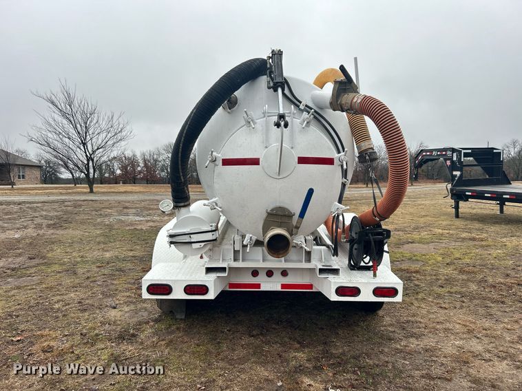 image for item DN0673 2014 Pacific Trek PV800 vacuum excavator