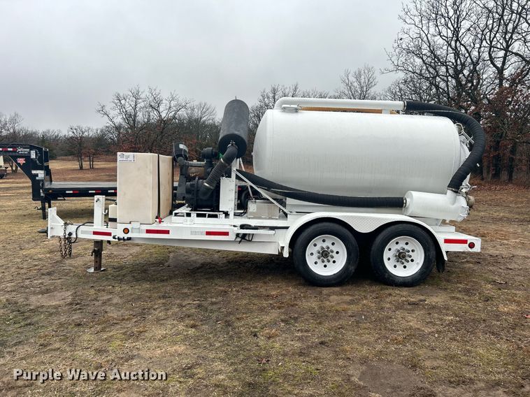 image for item DN0673 2014 Pacific Trek PV800 vacuum excavator