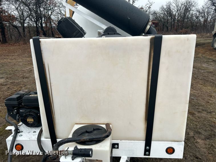 image for item DN0673 2014 Pacific Trek PV800 vacuum excavator