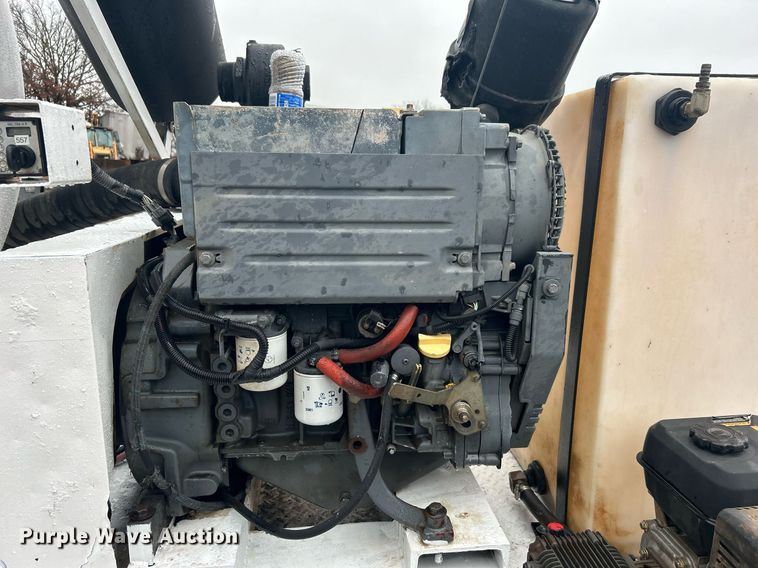 image for item DN0673 2014 Pacific Trek PV800 vacuum excavator