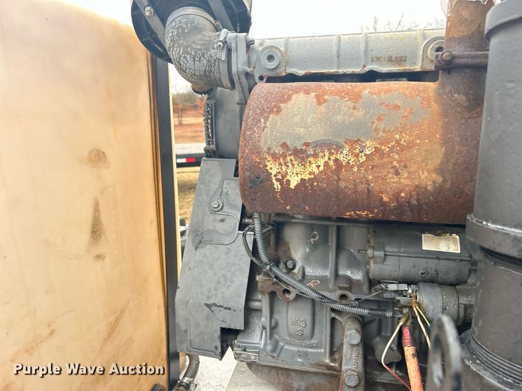 image for item DN0673 2014 Pacific Trek PV800 vacuum excavator