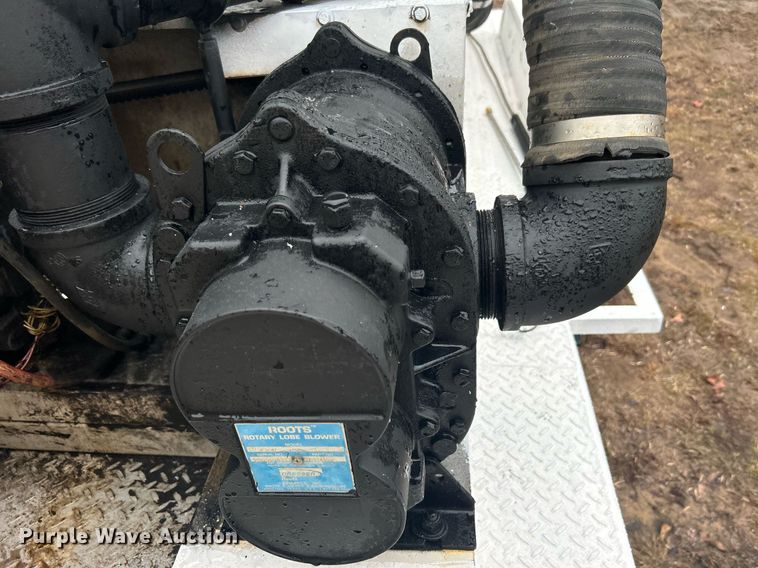 image for item DN0673 2014 Pacific Trek PV800 vacuum excavator