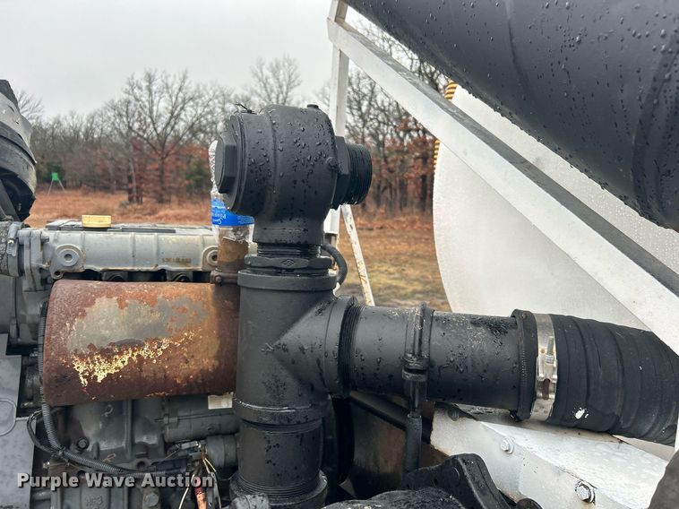 image for item DN0673 2014 Pacific Trek PV800 vacuum excavator