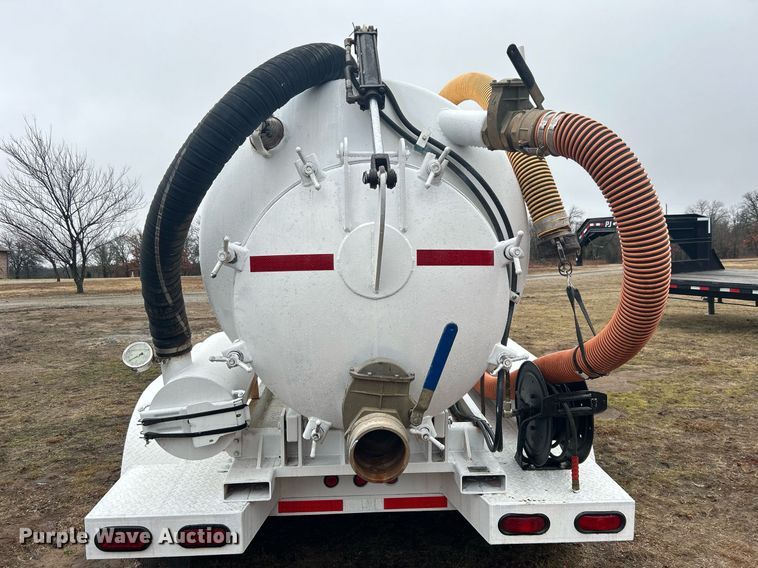 image for item DN0673 2014 Pacific Trek PV800 vacuum excavator