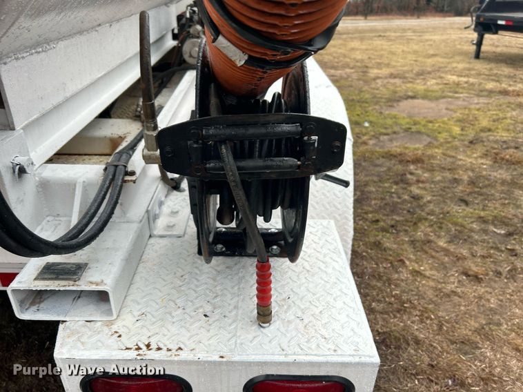 image for item DN0673 2014 Pacific Trek PV800 vacuum excavator