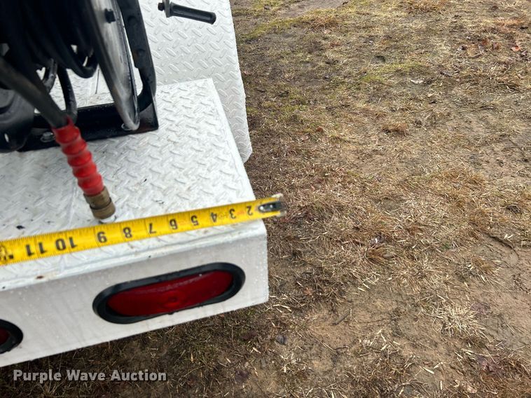 image for item DN0673 2014 Pacific Trek PV800 vacuum excavator