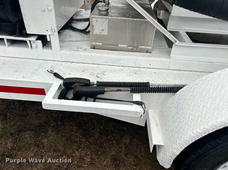 image for item DN0673 2014 Pacific Trek PV800 vacuum excavator