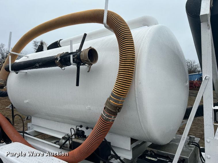 image for item DN0673 2014 Pacific Trek PV800 vacuum excavator