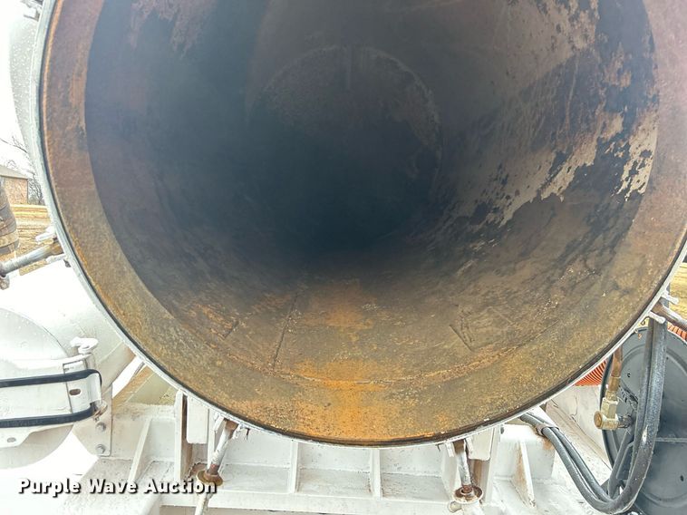 image for item DN0673 2014 Pacific Trek PV800 vacuum excavator