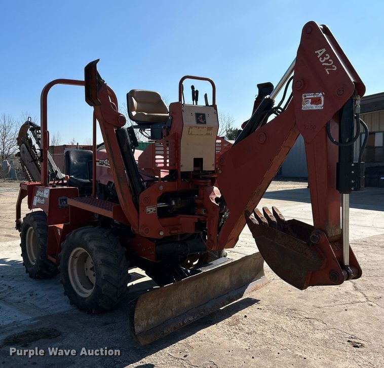 image for item DN0682 2006 Ditch Witch  RT40 trencher