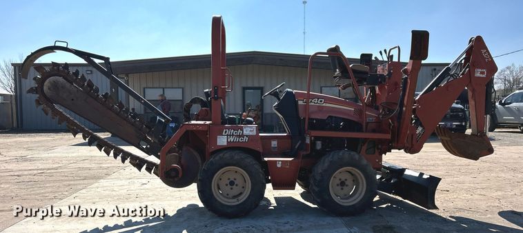 image for item DN0682 2006 Ditch Witch  RT40 trencher