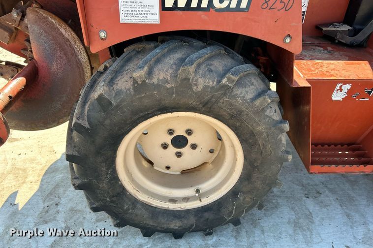 image for item DN0682 2006 Ditch Witch  RT40 trencher