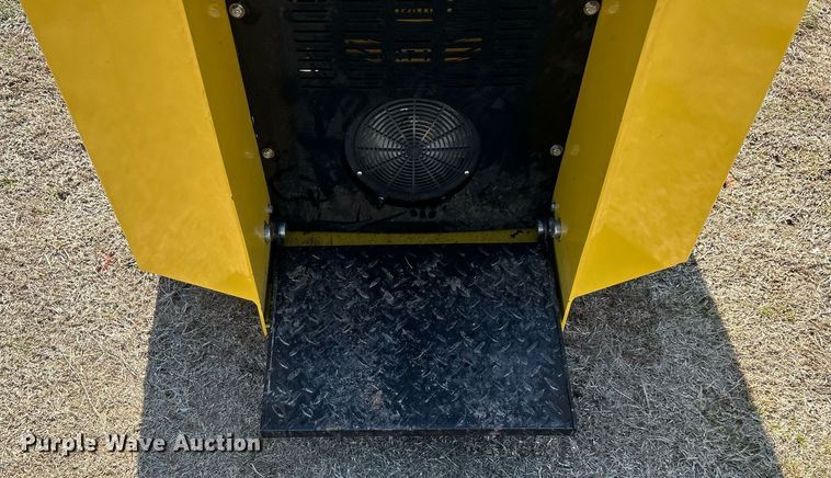 image for item DN0687 2023 Diggit  SCL850 compact utility loader