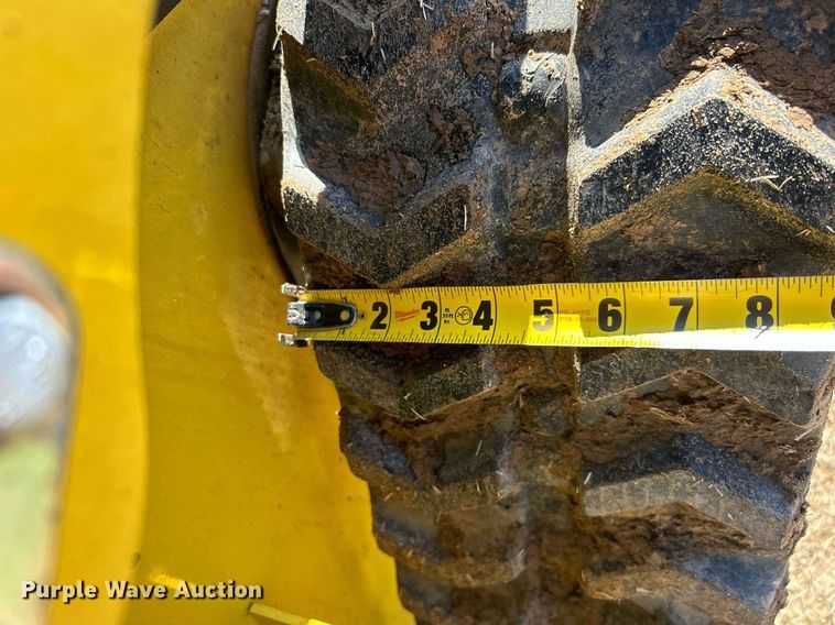 image for item DN0687 2023 Diggit  SCL850 compact utility loader