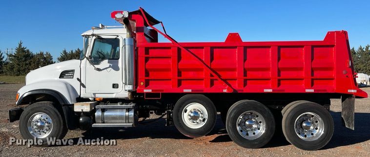 image for item DN3746 2005 Mack Granite CV713 dump truck