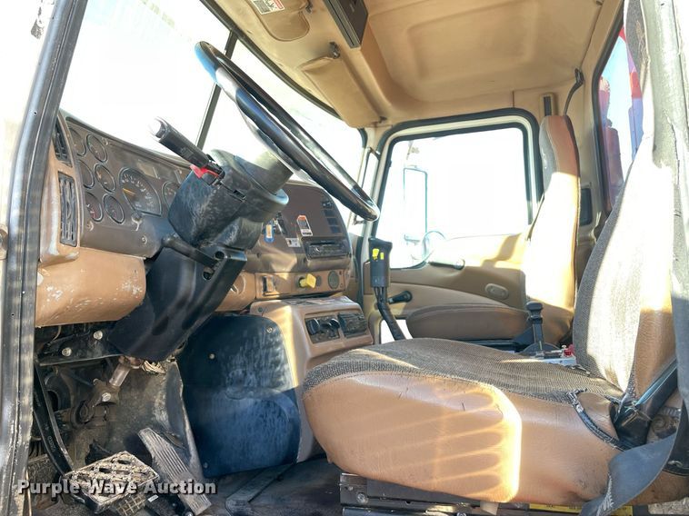 image for item DN3746 2005 Mack Granite CV713 dump truck