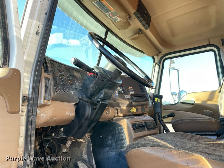 image for item DN3746 2005 Mack Granite CV713 dump truck