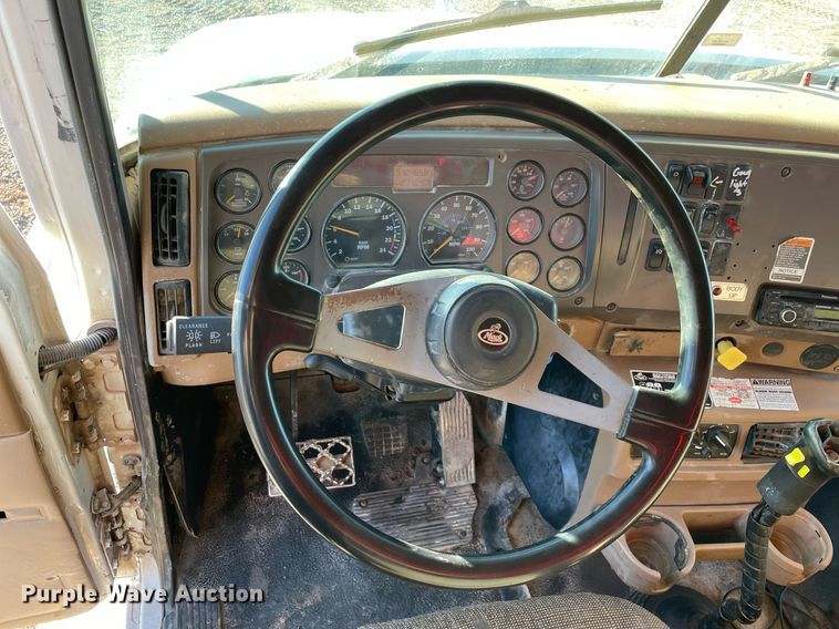 image for item DN3746 2005 Mack Granite CV713 dump truck