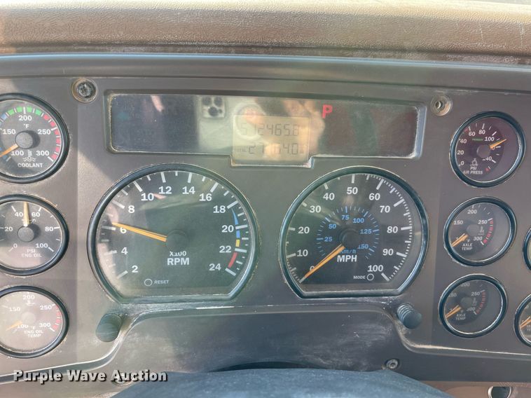 image for item DN3746 2005 Mack Granite CV713 dump truck