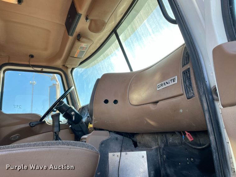 image for item DN3746 2005 Mack Granite CV713 dump truck