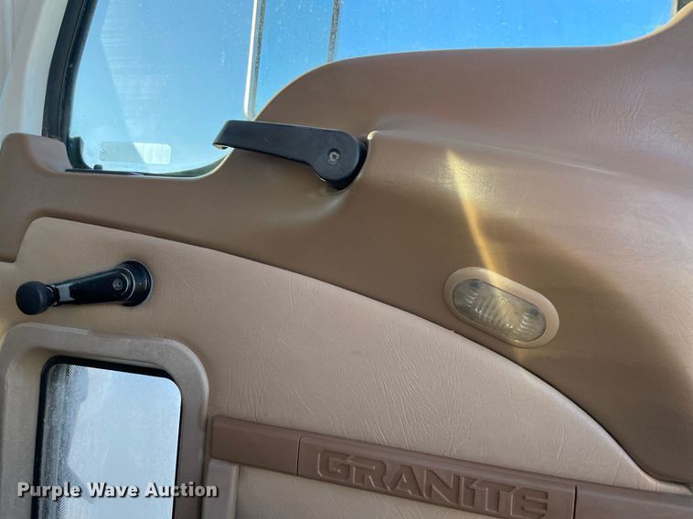 image for item DN3746 2005 Mack Granite CV713 dump truck