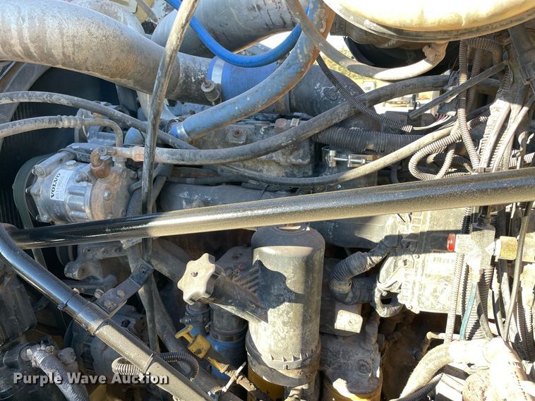 image for item DN3746 2005 Mack Granite CV713 dump truck