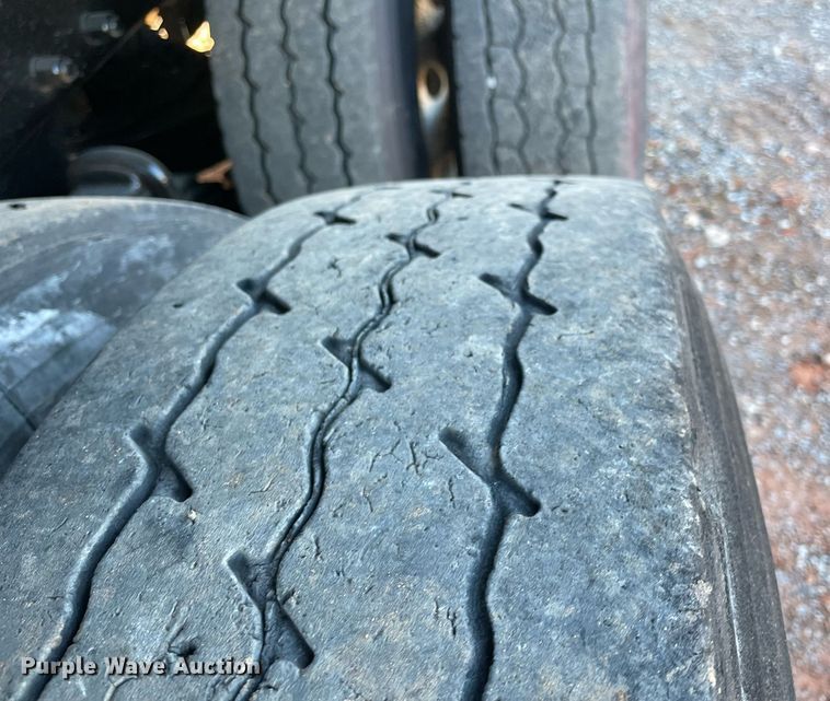 image for item DN3746 2005 Mack Granite CV713 dump truck