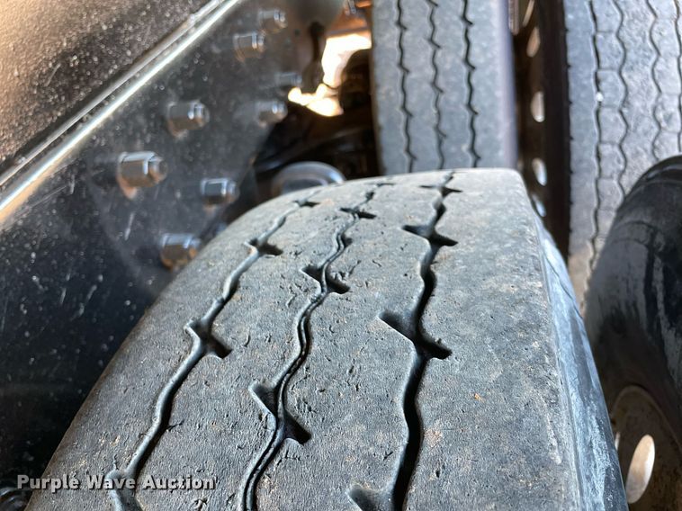 image for item DN3746 2005 Mack Granite CV713 dump truck