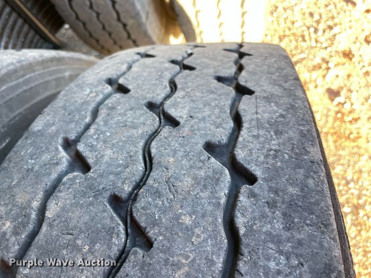 image for item DN3746 2005 Mack Granite CV713 dump truck