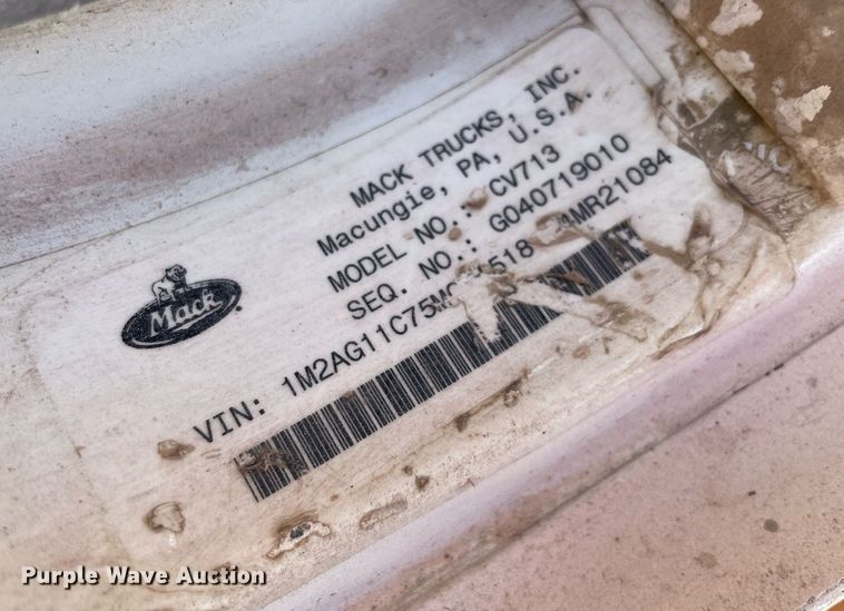 image for item DN3746 2005 Mack Granite CV713 dump truck