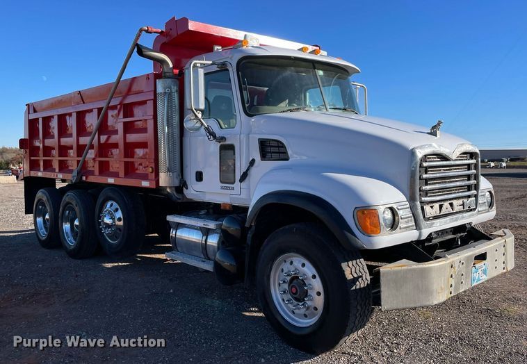 image for item DN3747 2005 Mack Granite CV713 dump truck