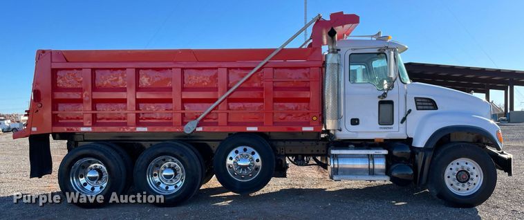 image for item DN3747 2005 Mack Granite CV713 dump truck