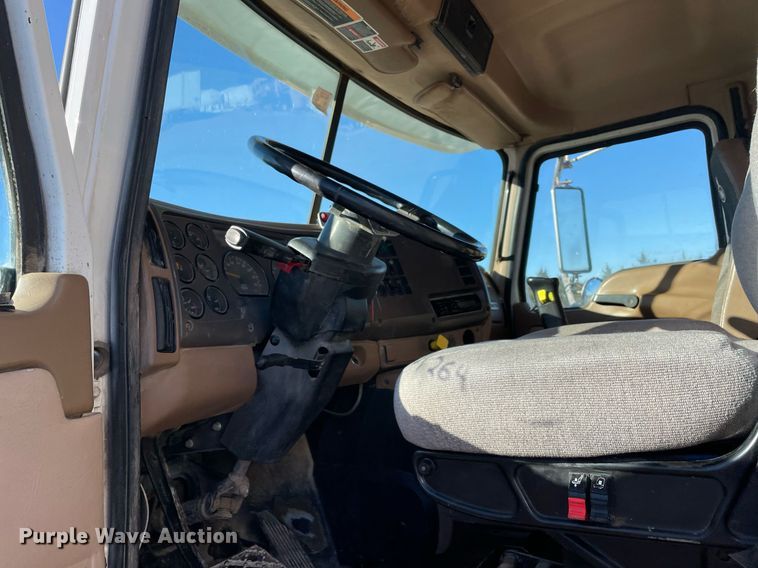 image for item DN3747 2005 Mack Granite CV713 dump truck