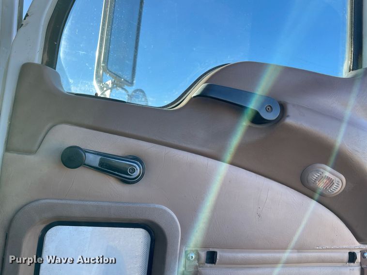 image for item DN3747 2005 Mack Granite CV713 dump truck