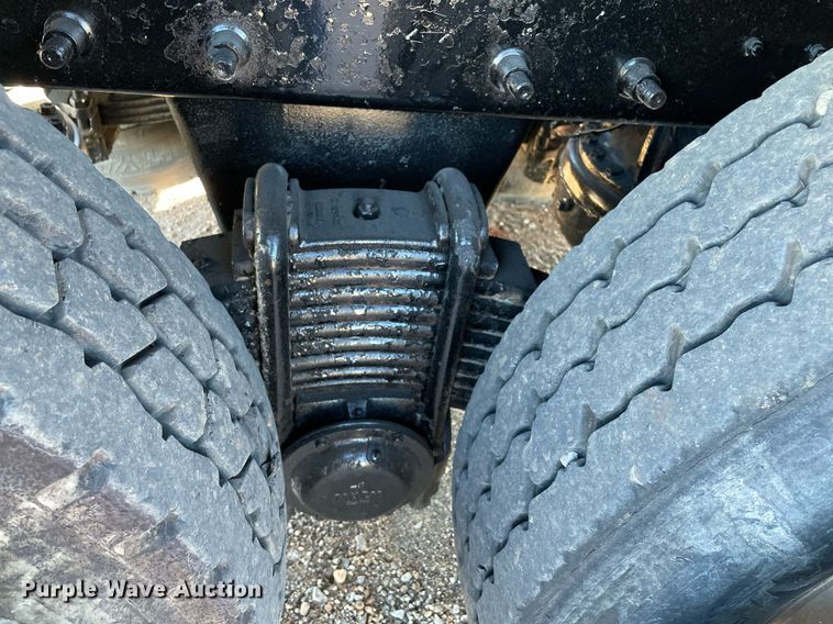 image for item DN3747 2005 Mack Granite CV713 dump truck