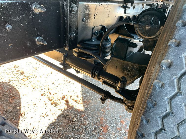 image for item DN3747 2005 Mack Granite CV713 dump truck