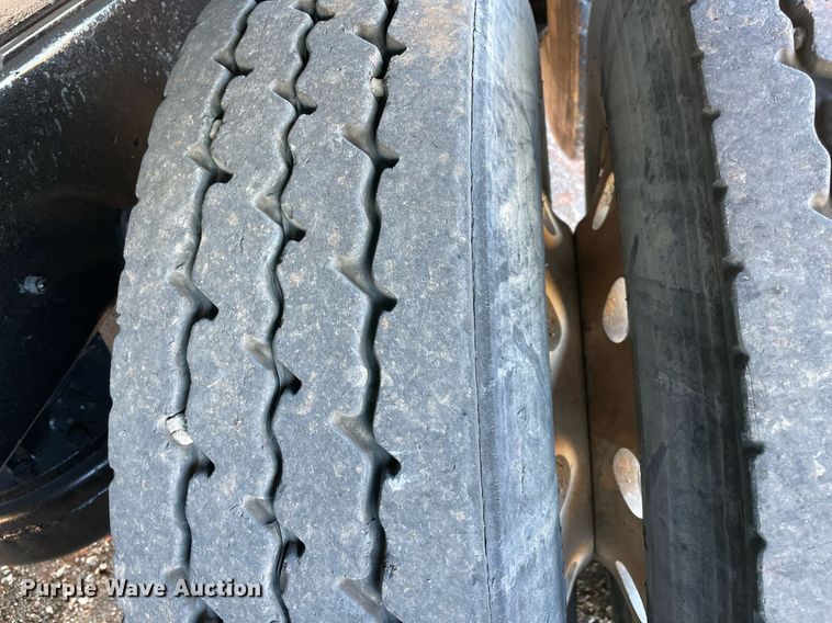 image for item DN3747 2005 Mack Granite CV713 dump truck