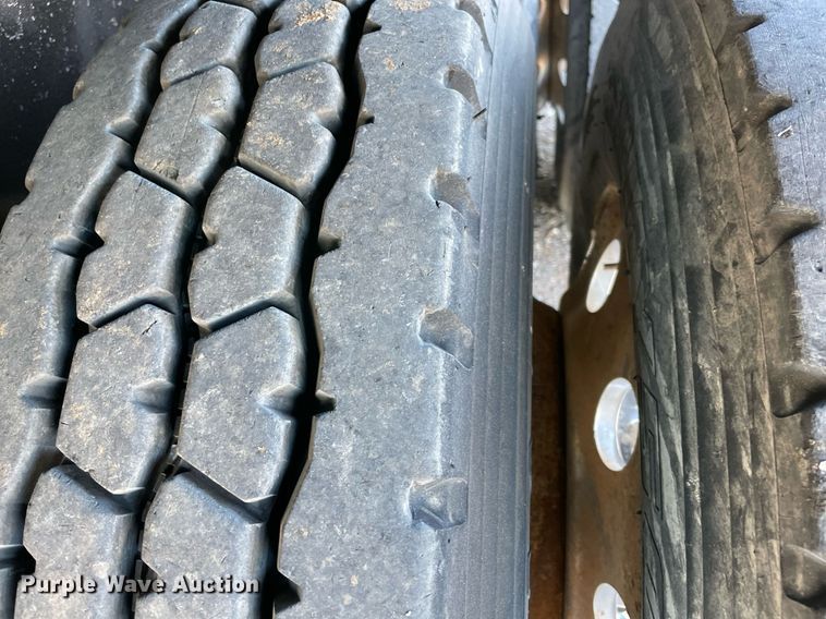 image for item DN3747 2005 Mack Granite CV713 dump truck