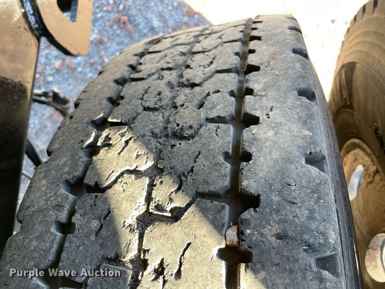 image for item DN3747 2005 Mack Granite CV713 dump truck