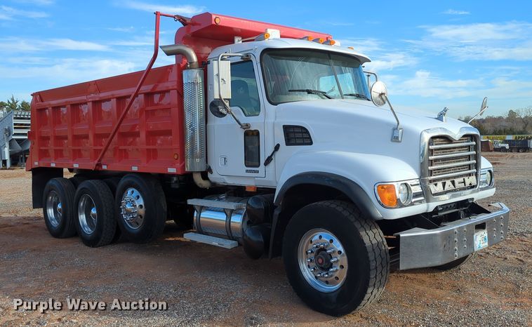 image for item DN3770 2005 Mack  Granite CV713 dump truck