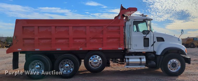 image for item DN3770 2005 Mack  Granite CV713 dump truck
