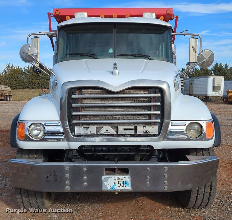 image for item DN3770 2005 Mack  Granite CV713 dump truck