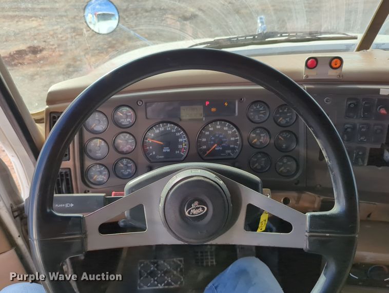 image for item DN3770 2005 Mack  Granite CV713 dump truck