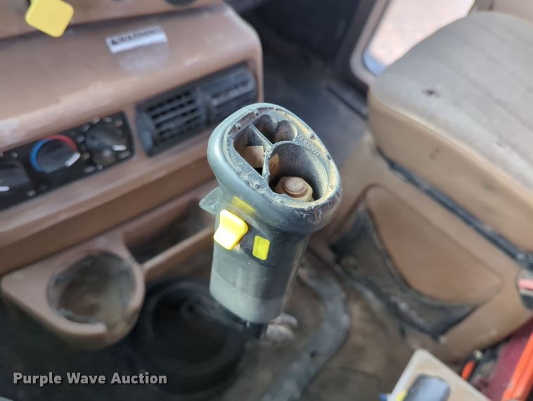 image for item DN3770 2005 Mack  Granite CV713 dump truck