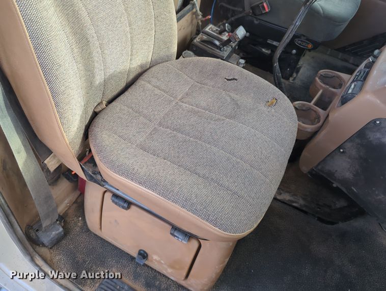 image for item DN3770 2005 Mack  Granite CV713 dump truck