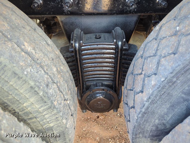 image for item DN3770 2005 Mack  Granite CV713 dump truck